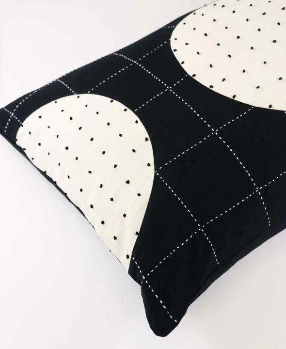LUNAR DOT LUMBAR PILLOW